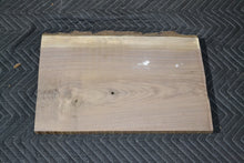 Load image into Gallery viewer, Small black walnut live edge (nn-2)
