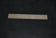 Load image into Gallery viewer, Rift cut hard maple neck (#elg-156)

