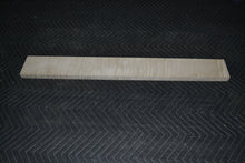 Load image into Gallery viewer, Rift cut hard maple neck (#elg-159)

