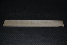 Load image into Gallery viewer, Rift cut hard maple neck (#elg-159)
