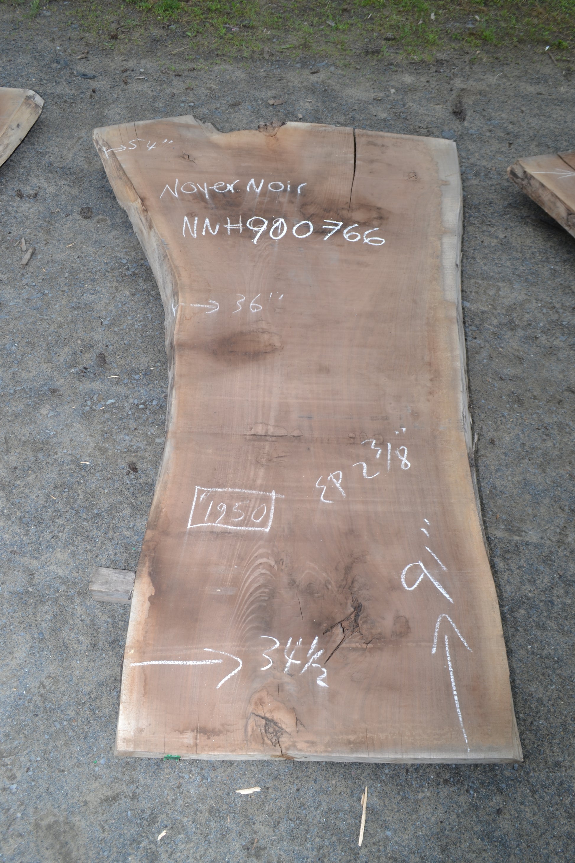 Slab en Noyer Noir (#900672). Bois séché au four Slab en Noyer Noir (#900672). Bois séché au four