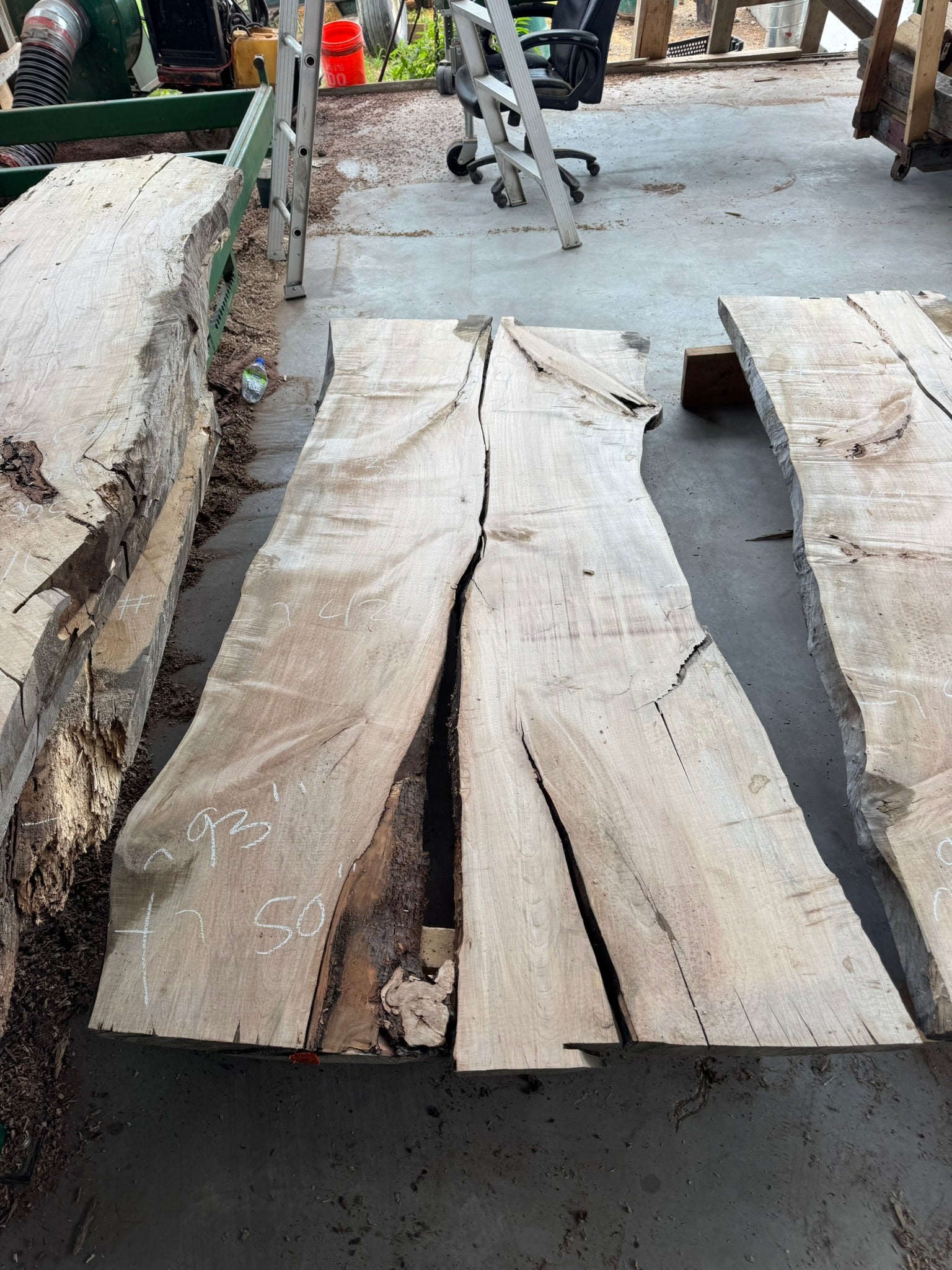 Planed Kiln Dried Soft Maple Slab (#07004) – can-am logs & lumber