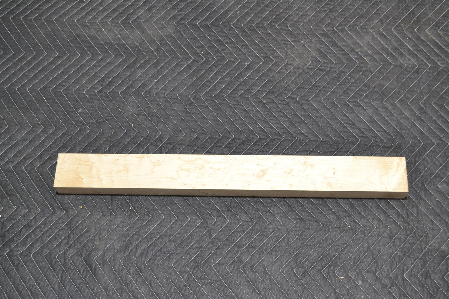 Slightly Birdseye Maple neck (elg-102)