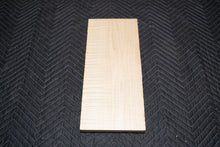 Load image into Gallery viewer, Curly maple (elg-14)
